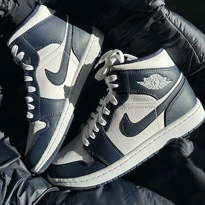 Pantofi Sport Air Jordan 1 Mid Obsidian Gold - 100% originali