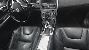 Vând Volvo XC60 Ocean Race fwd D4 190 cp - imagine 2