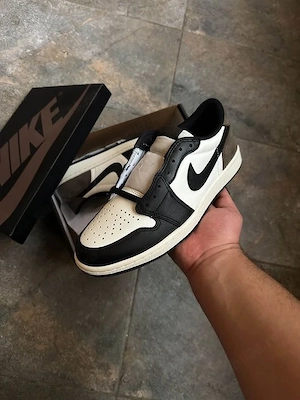 Pantofi Air Jordan 1 Low Mocha Og - 100% originali