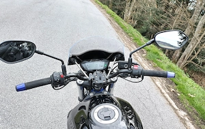 Moto Suzuki sv 650 - imagine 4