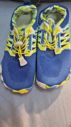 Adidasi barefoot mărime 32, noi