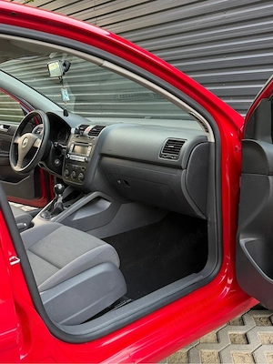 Volkswagen Golf 5 2009 1.4MPI 188.000KM! Un singur proprietar de nouă - imagine 6