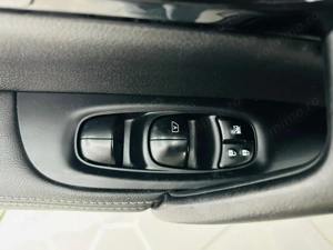 NISSAN Qashqai - imagine 11