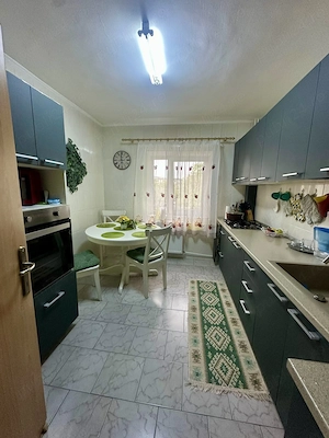 Vand apartament 3 camere zona Piata Sudului sos Oltenitei Delta Vacaresti (sector 4) - imagine 2
