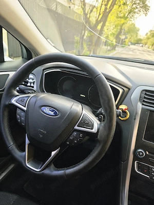 Ford Mondeo 2019 2.0d Automat ușor avariat - imagine 8