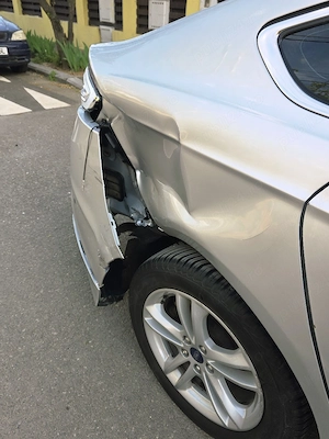 Ford Mondeo 2019 2.0d Automat ușor avariat - imagine 9