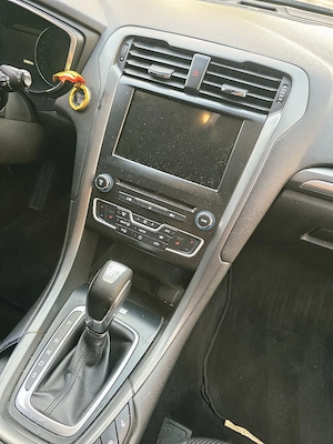 Ford Mondeo 2019 2.0d Automat ușor avariat - imagine 7