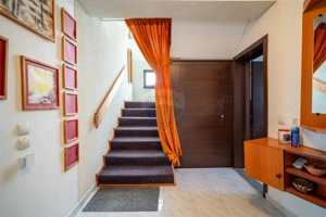 Vila cu 5 camere Sinaia, zonă liniștită, aproape de centrul statiunii - imagine 9