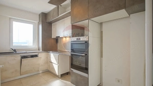 Apartament cu 3 camere de vânzare la SOHO - imagine 2