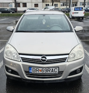 Vând autoturism Opel Astra H
