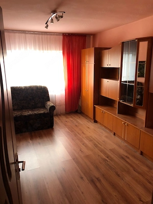 Apartament 3 camere decomandat 2 băi mobilat complet. Brașov