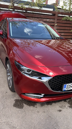 Vând Mazda 3 Sedan, anul 2024, culoare Soul Red, echipare Exclusive Line   mașină aproape full - imagine 3