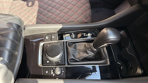 Vând Mazda 3 Sedan, anul 2024, culoare Soul Red, echipare Exclusive Line   mașină aproape full - imagine 10