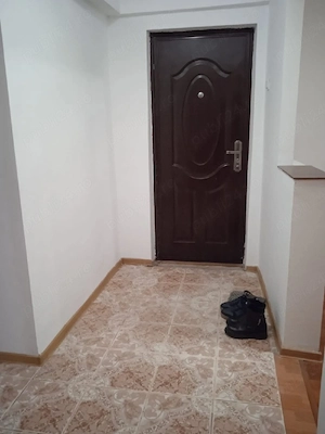 Închiriez apartament 60 mp - imagine 5