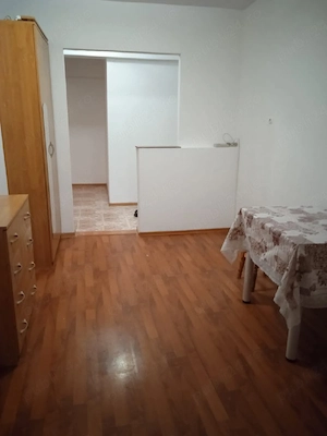 Închiriez apartament 60 mp - imagine 2