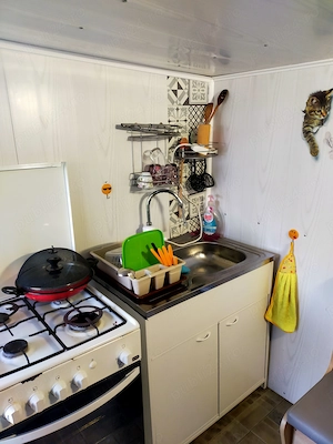 Vând căsuța de vacanta 