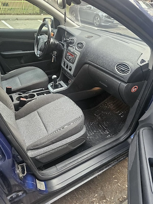 Ford Focus Ford Focus 2007 Hatchback 1.6 Diesel 90CP fara DPF  - imagine 9