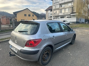 Vand sau schimb cu ceva combi