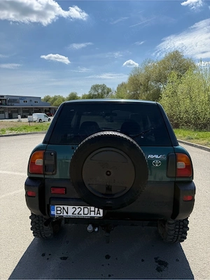 Toyota Rav4 - imagine 8