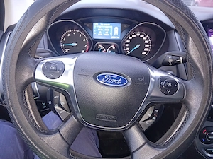 Vând Ford Focus 1.6 Ecobust2012 - imagine 5