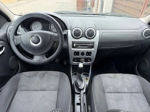 Dacia Logan Model Laureat 1.6 16V 105Cp 2010 Primul Proprietar - imagine 5