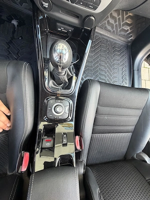 Renault Megane 1,5 DCI, echipare Bose - imagine 7