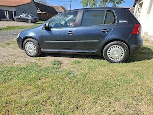 Golf 5   1.4 benzina