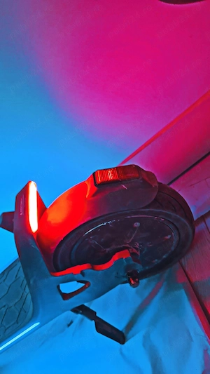    Vând URGENT trotinetă electrică MYRIA (UEV) Preț Negociabil   