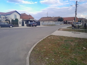 Vând teren generos 1251 mp cu casă veche, in centrul com.Mihai Viteazu, jud.Cluj