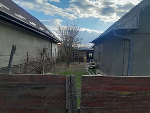 Vând teren generos 1251 mp cu casă veche, in centrul com.Mihai Viteazu, jud.Cluj - imagine 8