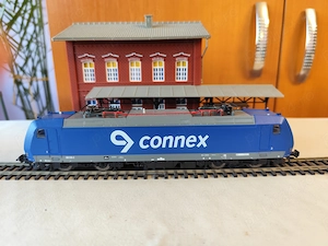 Două locomotive electrice marca Piko 