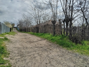 ULTRACENTRAL- OCAZIE UNICA- Teren parcelabil 1801 mp + casa vara in Ijdileni jud Galati - imagine 9