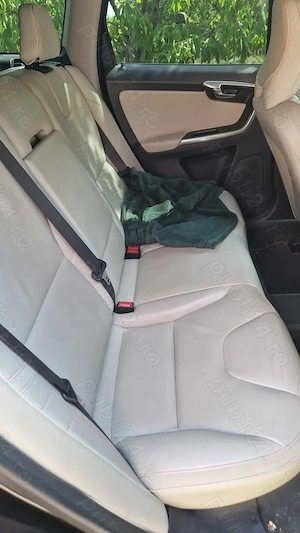 Volvo xc60 2015 model ocean race