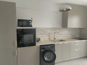 Închiriez apartament cu două camere NOU