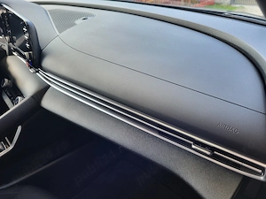 2021 Hyundai Elantra - imagine 5