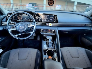 2021 Hyundai Elantra - imagine 3