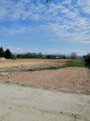 Vând 4 parcele de teren intravilan in Coltău,pe strada Magnoliei,de 11 Ari și unul de 12.43 - imagine 5