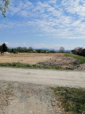 Vând 4 parcele de teren intravilan in Coltău,pe strada Magnoliei,de 11 Ari și unul de 12.43 - imagine 3