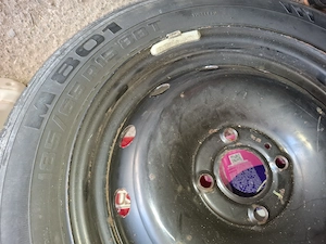 Vând roata rezervă Logan