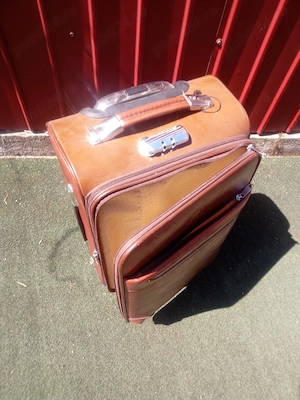 Vând troler 46x33x23 cm - imagine 2