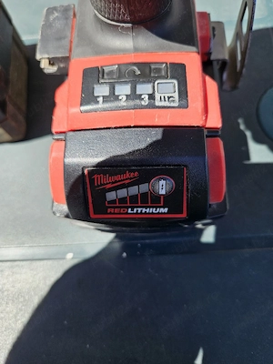 vând impact cu bit milwakee 