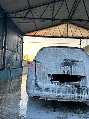 VW Passat B7 1.6 TDI 2011, navigație, bi-xenon, keyless - imagine 4