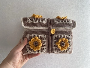 Husa carte, crosetata, patratul bunicii