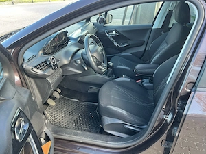 Autoturism Peugeot - imagine 4