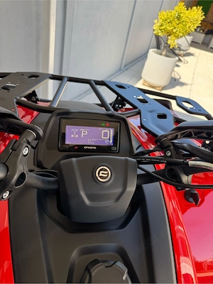 vînd atv cf moto 520L