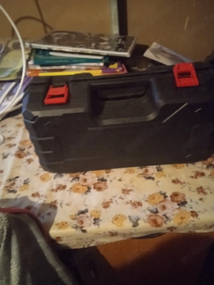 vând mini drujba nouă folosită de vreo patru ori 