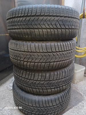 Cauciuc de Iarna Pirelli