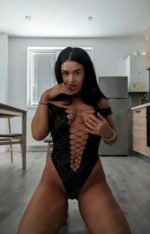 Bună numele meu este Denisa,ofer servici totale seriozitate maximă, ardeleancă pasională kiss - imagine 1