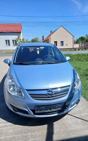 Opel corsa an 2009 benzina 1.2 klima 108000 km carte service  - imagine 4