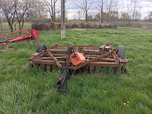 Disc tractor  - imagine 3